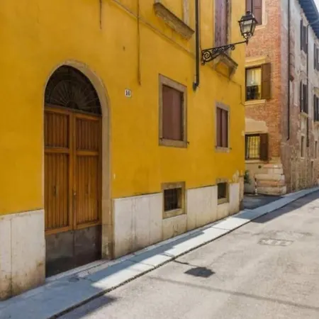Apartment Ponte Pietra Luxury In Verona