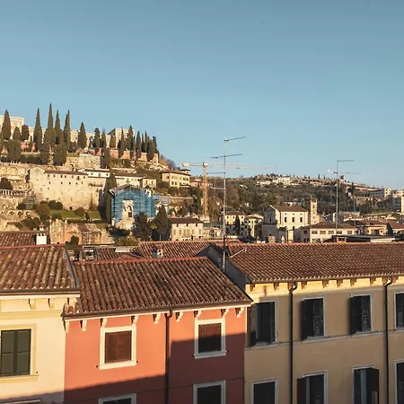 Ponte Pietra Luxury In Apartment Verona
