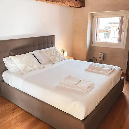 Apartment Ponte Pietra Luxury In Verona