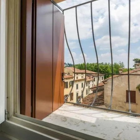 Ponte Pietra Luxury In Apartment