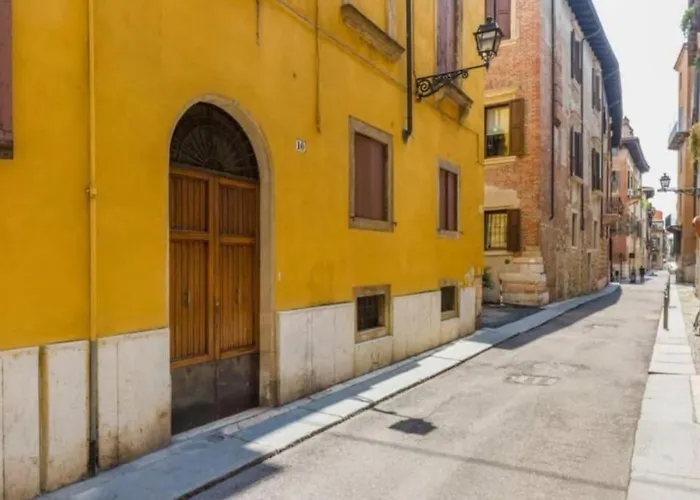 Apartament Ponte Pietra Luxury In Werona