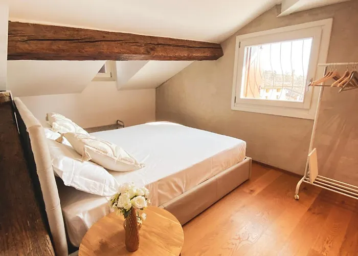 Ponte Pietra Luxury In Werona