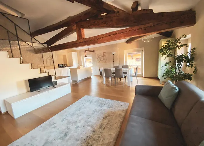 Ponte Pietra Luxury In Apartament *